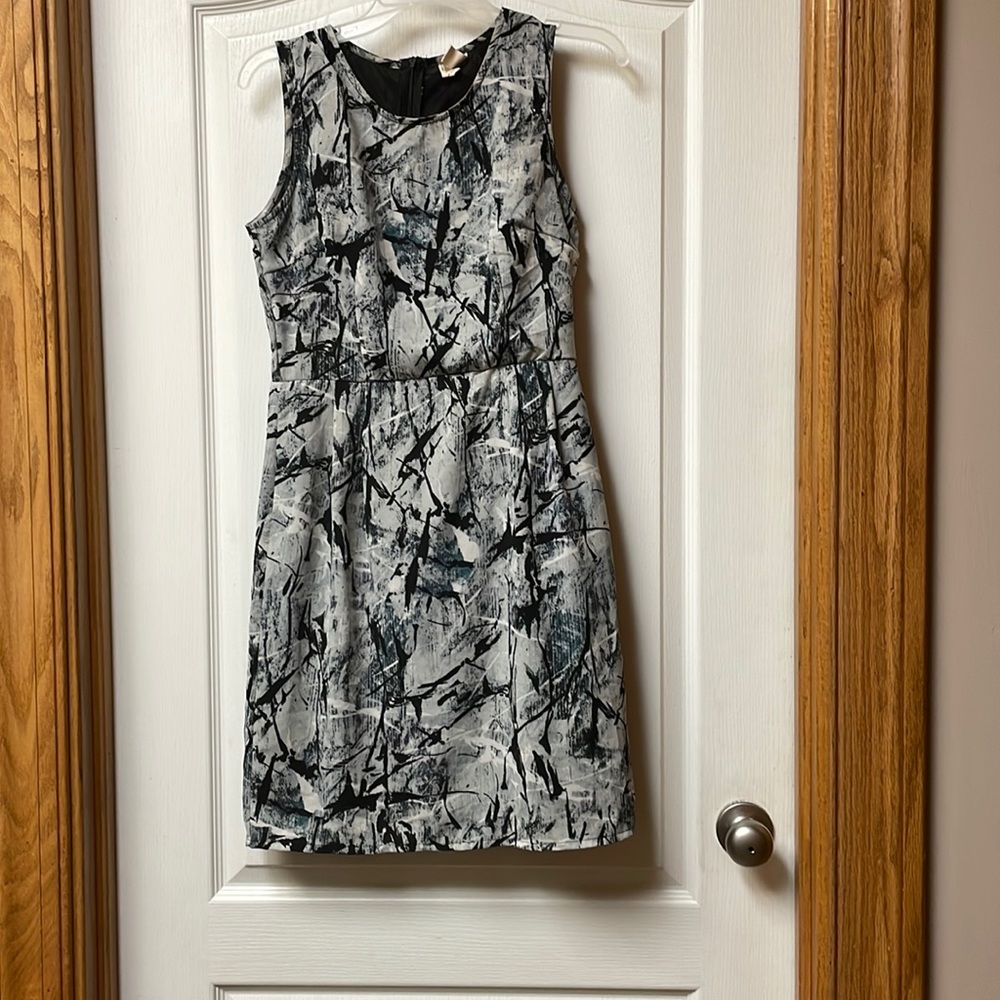 Japan’s Sleeveless Dress